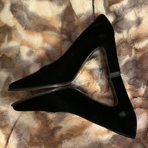 JONATHAN MARTIN Velvet Heels — 7 - Picture 7 of 14